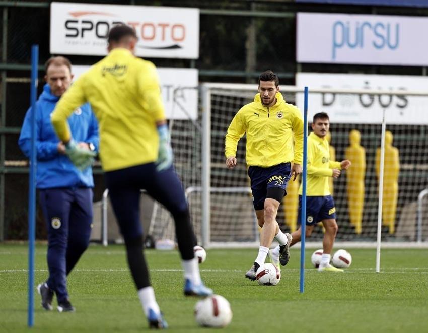 Fenerbahçe transferde atağa geçti! Edin Dzeko bizzat devreye girdi: Rade Kruic, Pape Gueye, Ezequiel Fernandez...