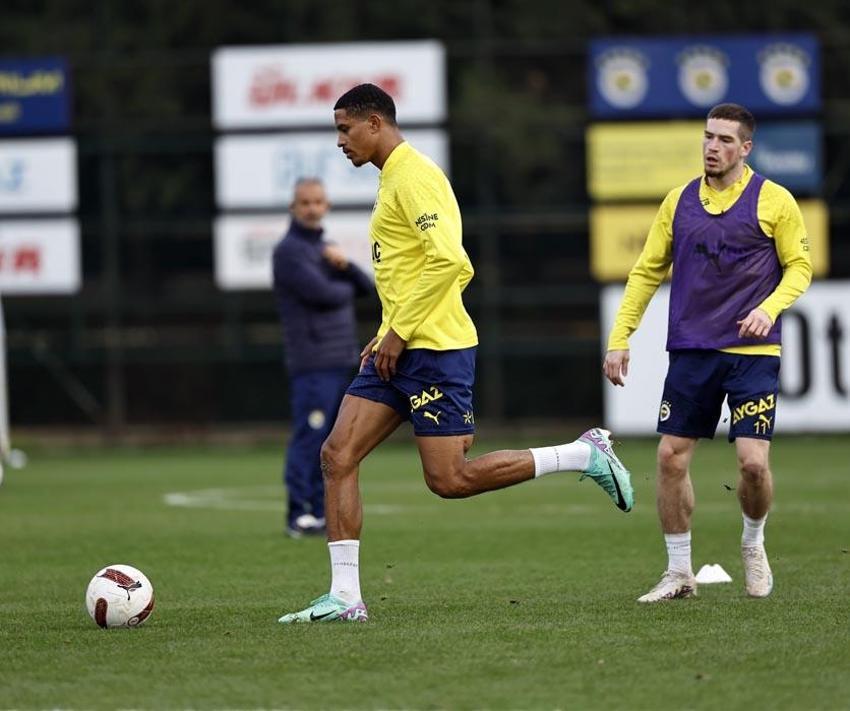 Fenerbahçe transferde atağa geçti! Edin Dzeko bizzat devreye girdi: Rade Kruic, Pape Gueye, Ezequiel Fernandez...