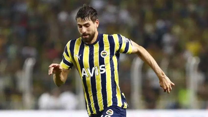 Fenerbahçe'de ayrılıklar peş peşe! İsmail Kartal transfer listesini belirledi: İşte bileti kesilen 5 isim...