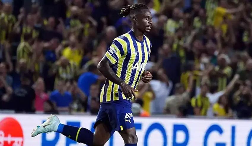Fenerbahçe'de ayrılıklar peş peşe! İsmail Kartal transfer listesini belirledi: İşte bileti kesilen 5 isim...