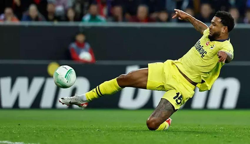 Fenerbahçe'de ayrılıklar peş peşe! İsmail Kartal transfer listesini belirledi: İşte bileti kesilen 5 isim...
