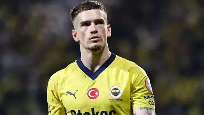 Fenerbahçe'de ayrılıklar peş peşe! İsmail Kartal transfer listesini belirledi: İşte bileti kesilen 5 isim...
