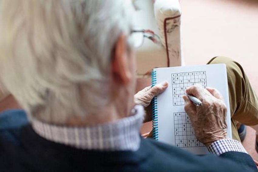 Vücudunuz Alzheimer'ı 15 yıl önceden haber veriyor! Hemen kontrol edin