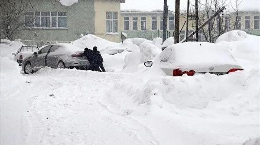 Seyahat planınızı erteleyin! Meteoroloji uyardı: Bu hafta sonu İstanbul'a kar geliyor! Uçuş, vapur, feribot seferleri iptal...