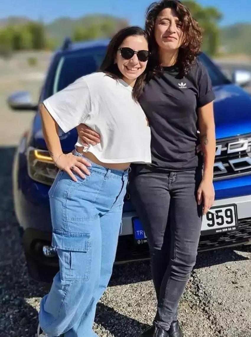 Metin Akpınar'ın kızı Duygu Nebioğlu'ndan yeni açıklama! 'Benimle gizli görüşüyordu'