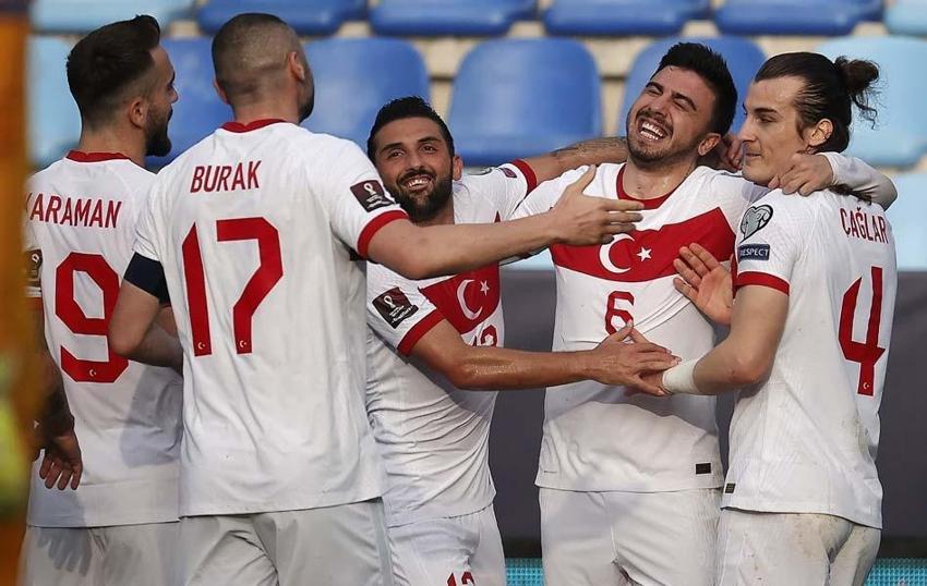 Fenerbahçe'den milli yıldıza transfer kancası