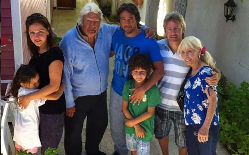 Cüneyt Arkın'ın kızının açtığı miras davasında ünlü tanıklar dinlendi! 'Betül Hanım, Filiz’i kapıdan kovdu'