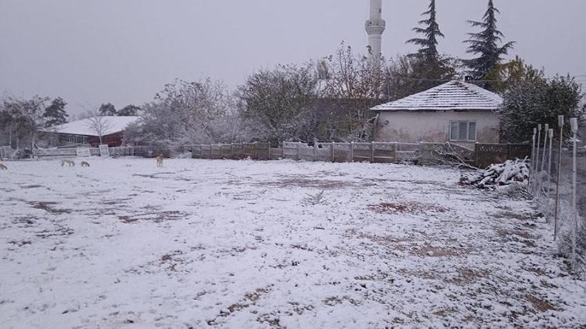 Yoğun kar yağışı başladı! Meteoroloji son dakika duyurdu, 67 il için alarm verildi, kar Balkanlar'dan giriş yaptı, İstanbul'a ilerliyor