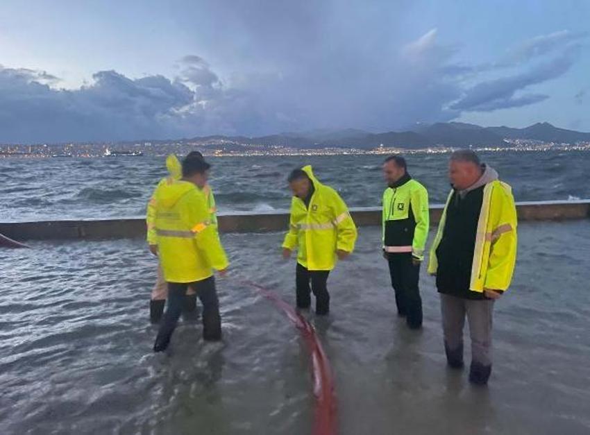 Şiddetli yağış ve fırtına yurdu etkisi altına aldı! Sinop'tan acı haber geldi, İzmir'de deniz ve kara birleşti