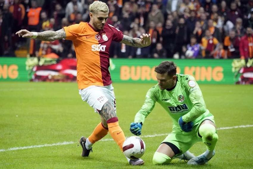 Spor yazarları, Galatasaray - Alanyaspor maçı sonrası hayran kaldı! 'Karabasan gibi'