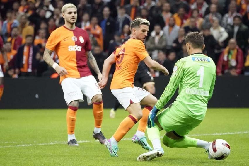 Spor yazarları, Galatasaray - Alanyaspor maçı sonrası hayran kaldı! 'Karabasan gibi'