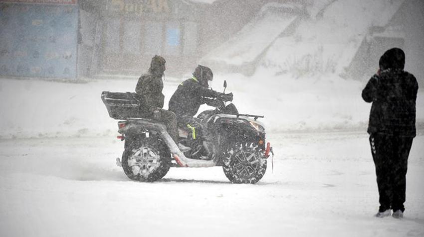 Yoğun kar yağışı başladı! Meteoroloji son dakika duyurdu, 67 il için alarm verildi, kar Balkanlar'dan giriş yaptı, İstanbul'a ilerliyor
