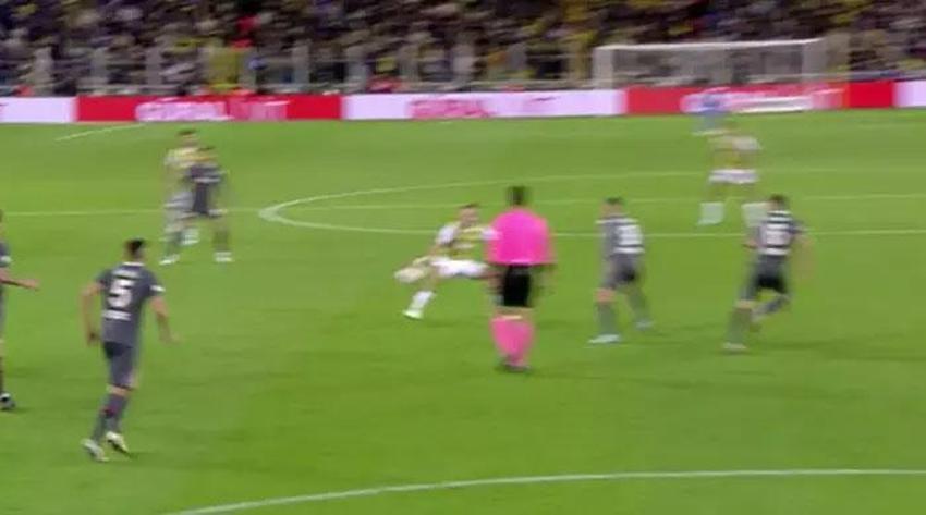 Fenerbahçe - Fatih Karagümrük maçında tartışmalı penaltı pozisyonu: Tartışılacak bir şey yok, penaltı verilmeliydi!