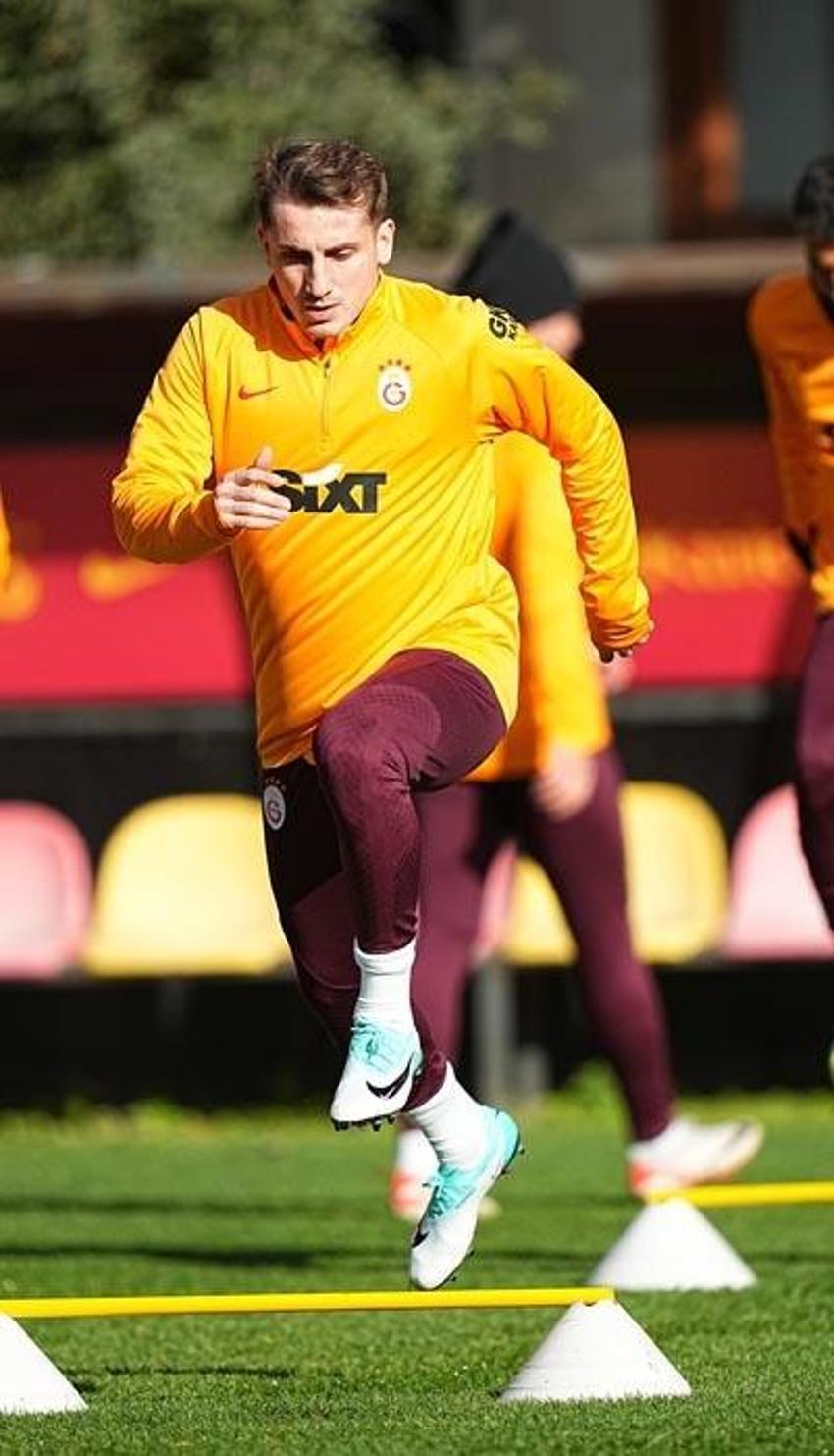Manchester United maçı öncesi Galatasaray'da Okan Buruk'un zor tercihi! Kritik maçın planı...
