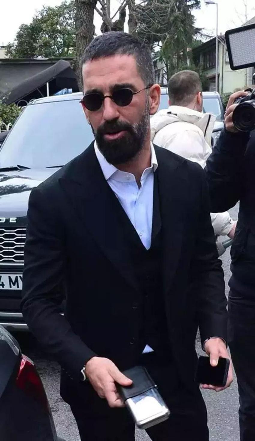Arda Turan Seçil Erzan'a paraları kaptırdı İspanya'da manşet oldu: Kötü bir yatırım büyük bir servetin sonu olabilir...