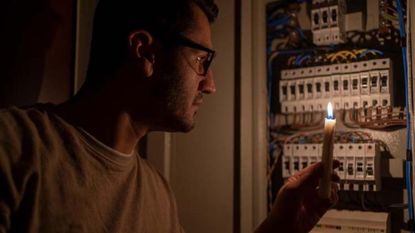 Elektrikler ne zaman gelecek, İstanbul'da elektrik kesintisi ne kadar sürecek? 34 ilçede elektrik kesintisi