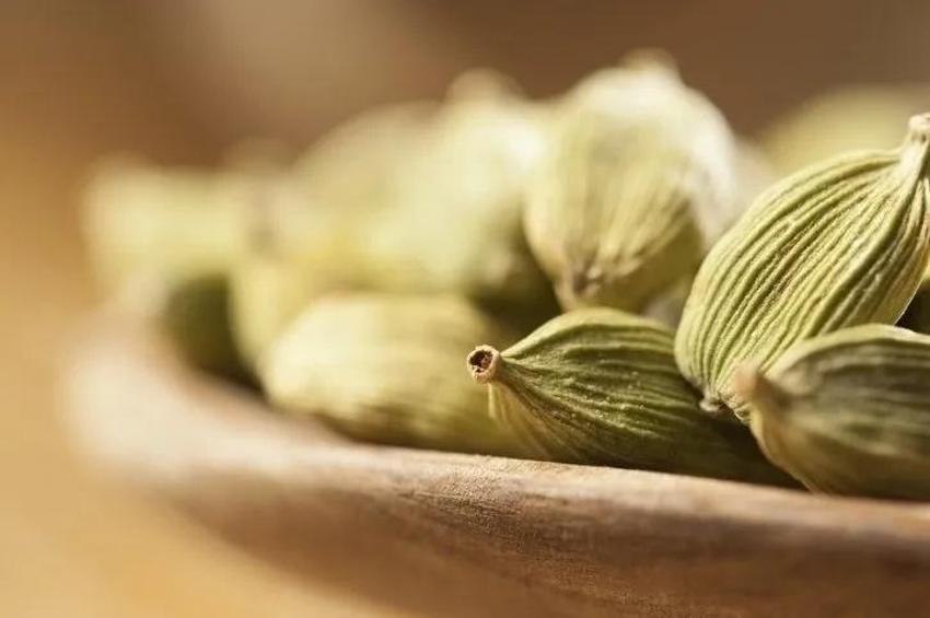 Evde kendin yap: Yılbaşına kadar 20 kilo vermek için kahveye 1 dilim ekleyin! Sadece yağdan yakıyor...