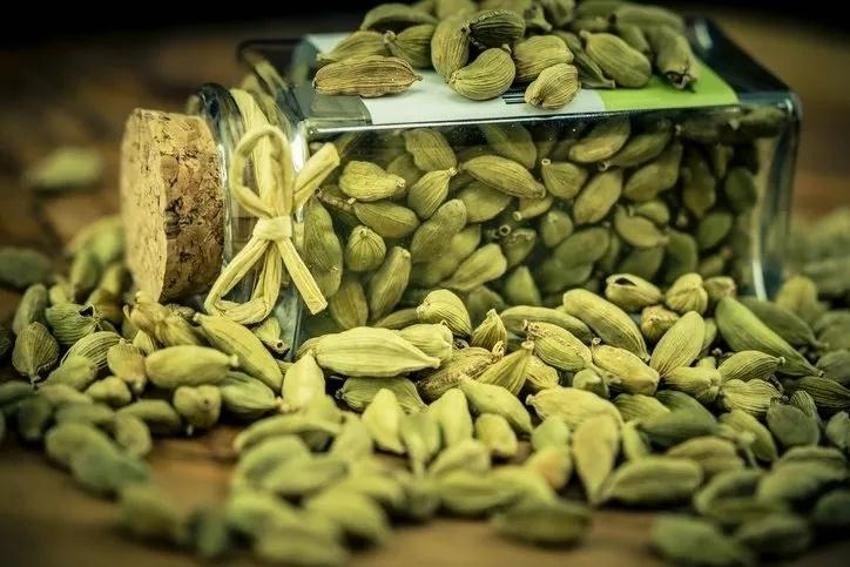 Evde kendin yap: Yılbaşına kadar 20 kilo vermek için kahveye 1 dilim ekleyin! Sadece yağdan yakıyor...