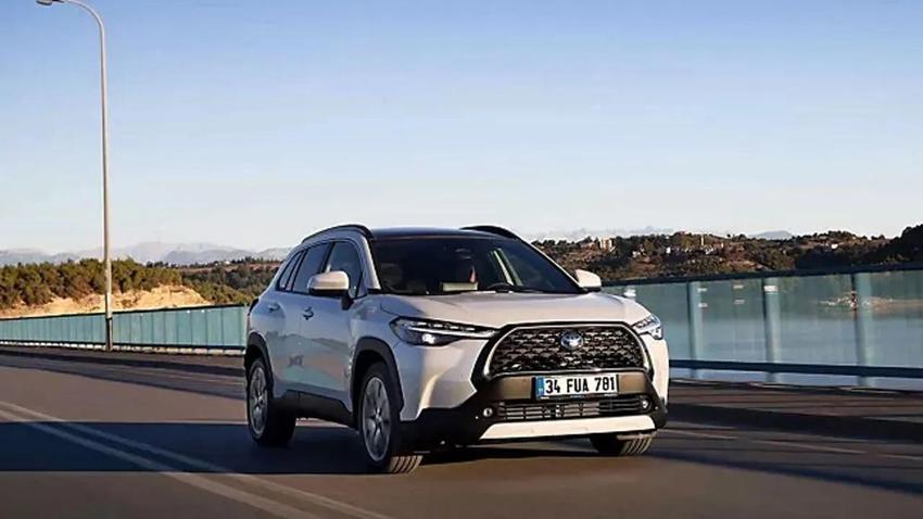SUV modelde fiyatlar sil baştan değişti! Toyota Corolla Cross kampanyası kaçırılmaz!