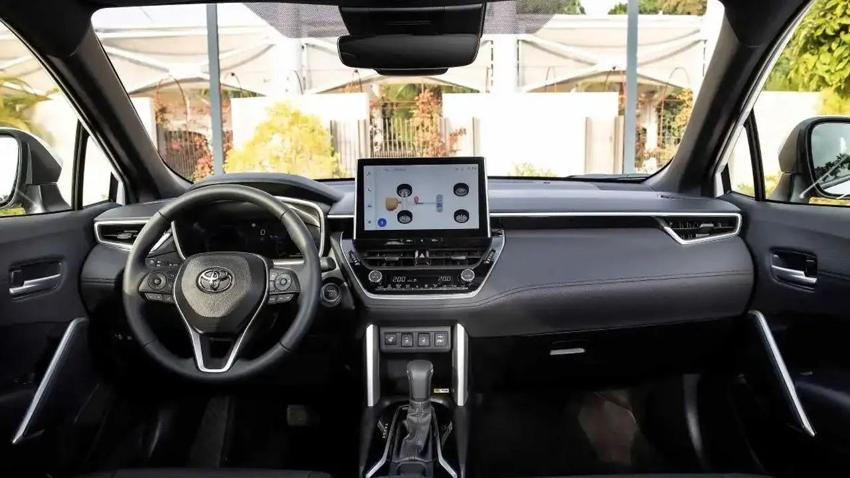 SUV modelde fiyatlar sil baştan değişti! Toyota Corolla Cross kampanyası kaçırılmaz!
