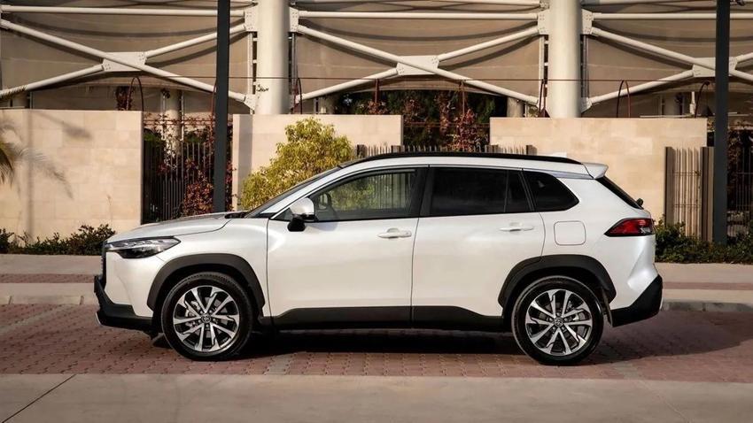SUV modelde fiyatlar sil baştan değişti! Toyota Corolla Cross kampanyası kaçırılmaz!