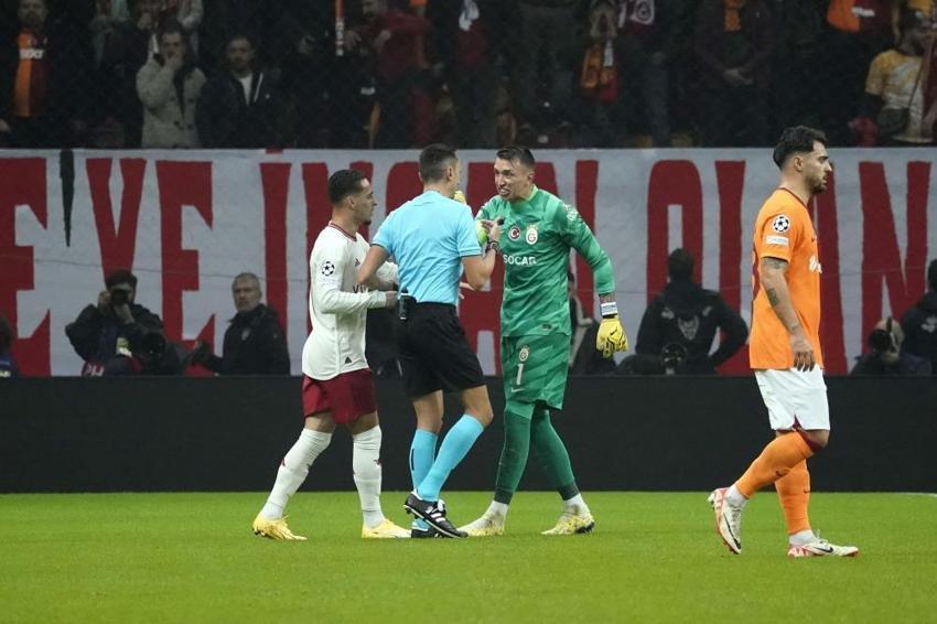 Okan Buruk yine aynı hatayı yaptı! Ndombele, Mertens resmen çöktü, ölü suratlı yaktı