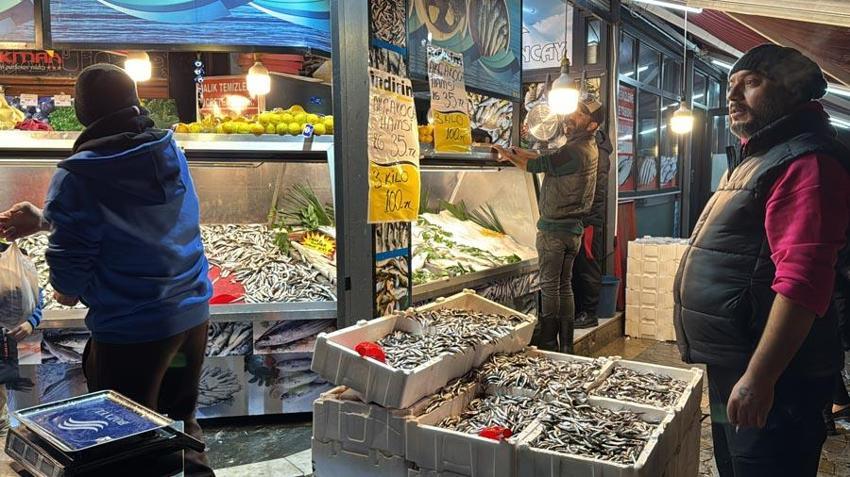 Balıkçılar kampanya yaptı, balık fiyatları 35 liraya düştü