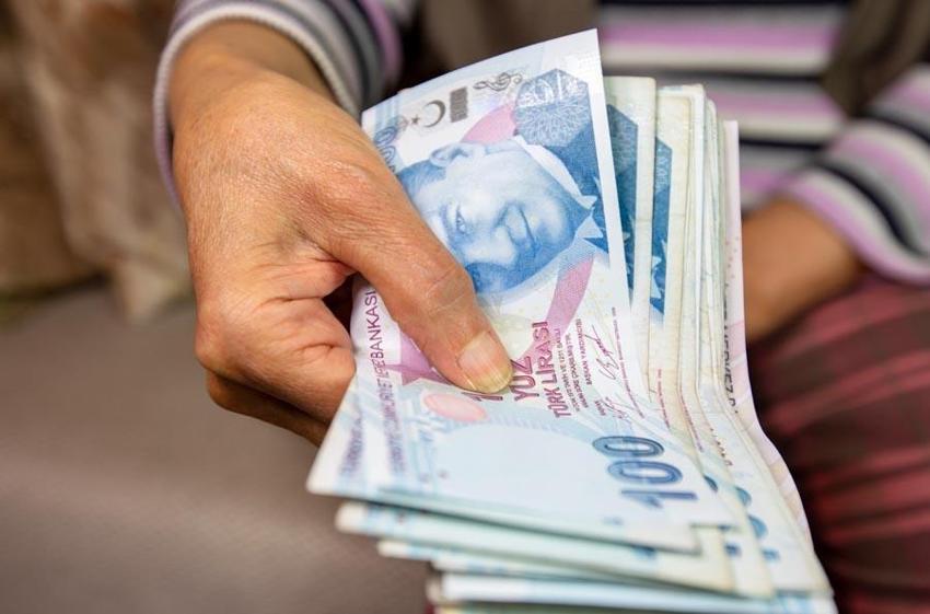 5000 TL ikramiyeyi çalışan emekliler ne zaman alacak? Düzenleme Plan ve Bütçe Komisyonu'ndan geçti Bakan takvimi açıkladı