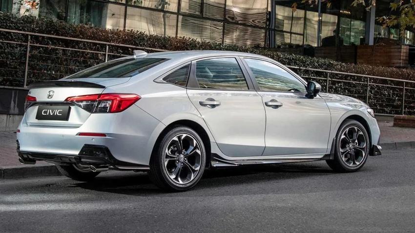 Honda Civic yıl sonu bombasını patlattı! 178 bin TL'lik indirim Civic fiyatlarını eritti!