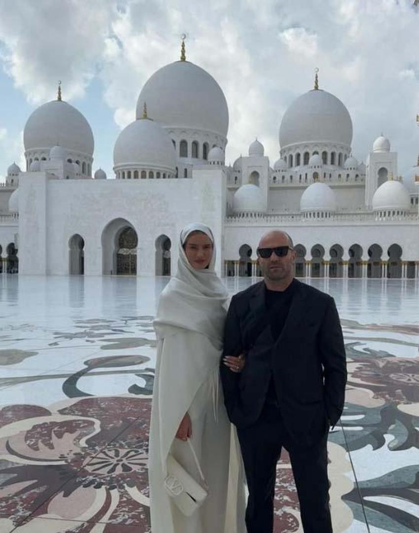 Ünlü çift Şeyh Zayed Ulu Camii'ni ziyaret etti! 'Büyük bir onur'