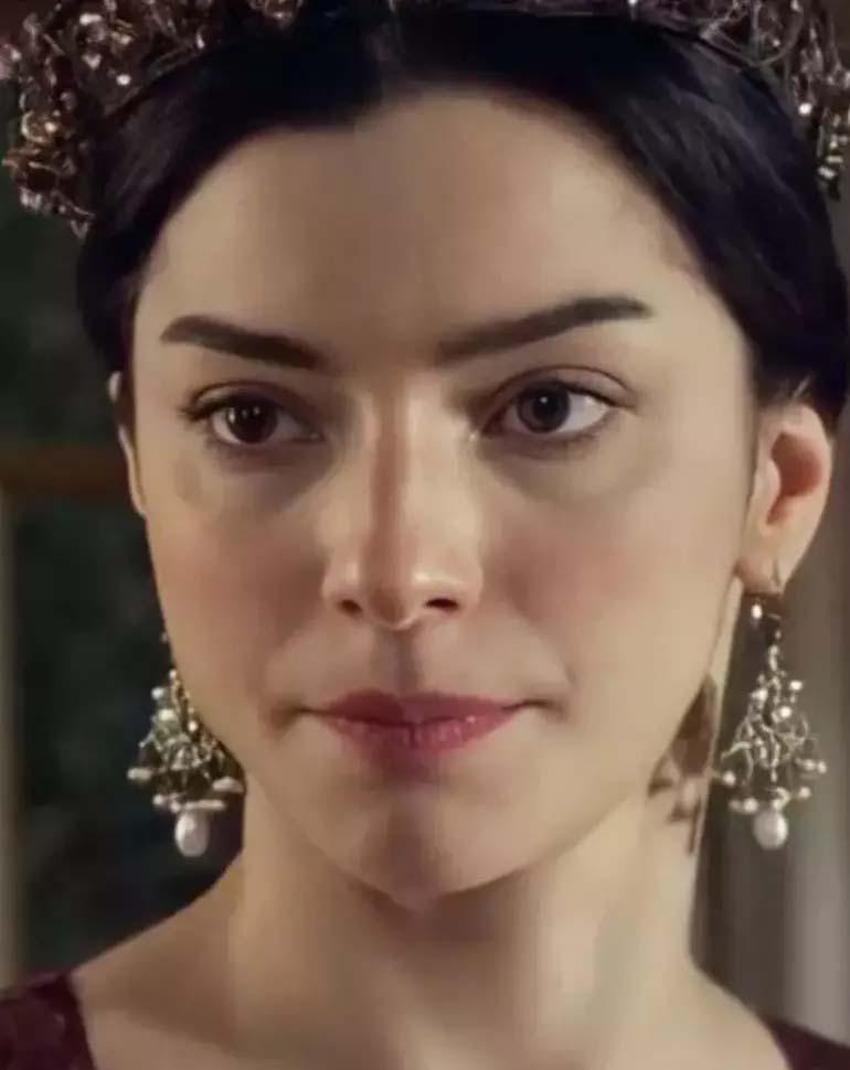 Merve Boluğur’dan evlilik sorusuna yanıt! 