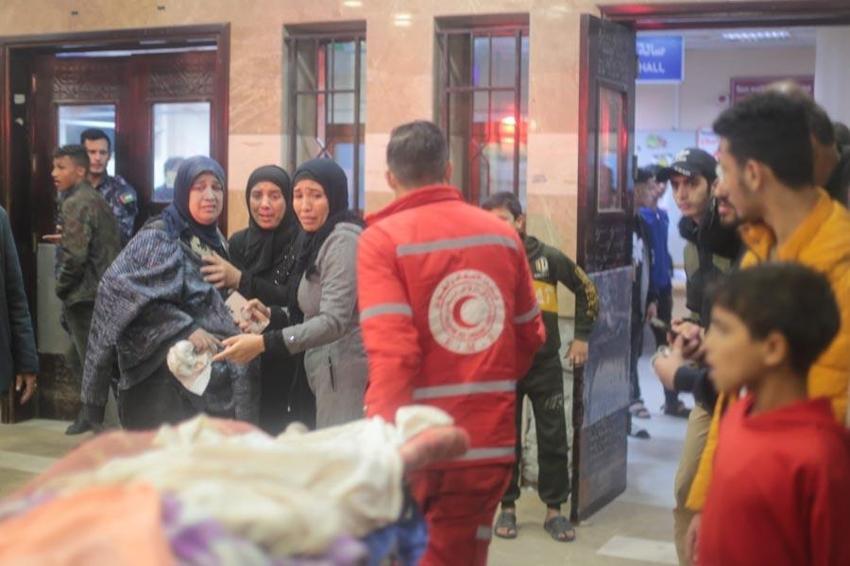 İnsani ara sona erdi İsrail Gazze'de katliam yaptı! İsrail ordusu Yemen'de askeri üssü vurdu