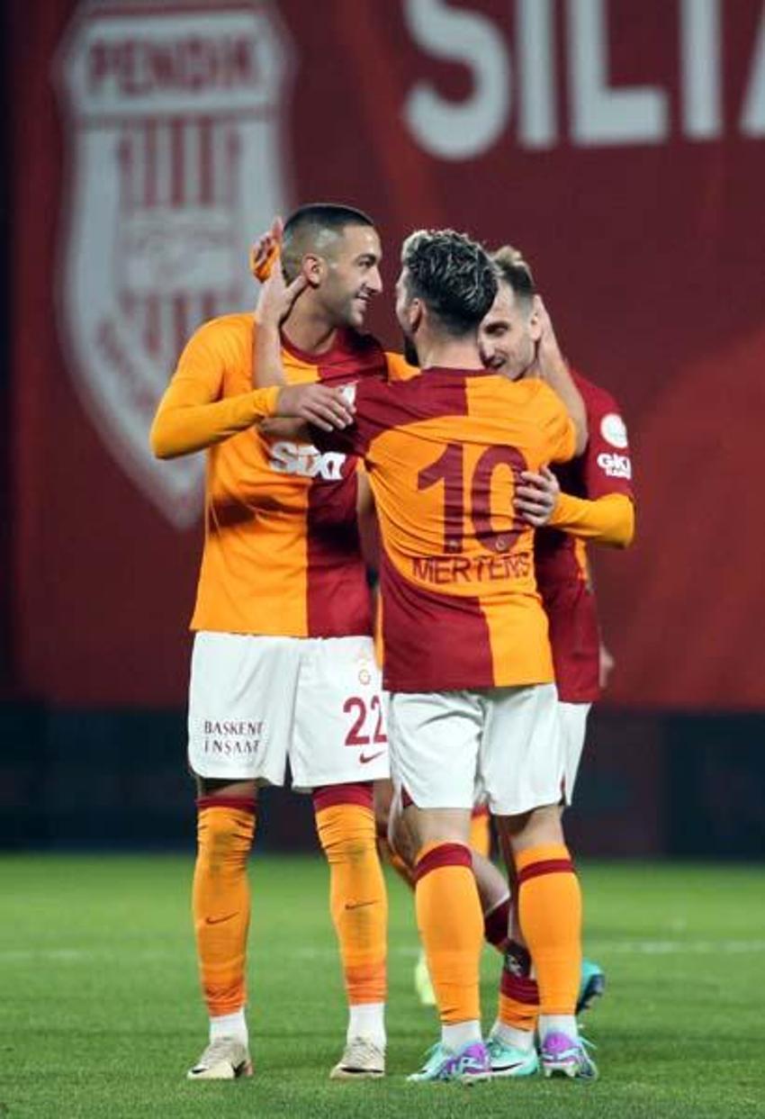 Osman Şenher, Pendikspor maçı sonrası Galatasaraylı yıldıza sert çıktı! 'Takımda oynayacak kalitesi yok'