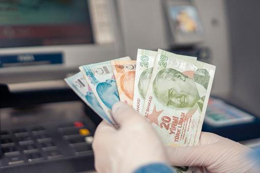 Kredi kullanacaklar dikkat! Oranlar değişti, bankalar art arda duyurdu