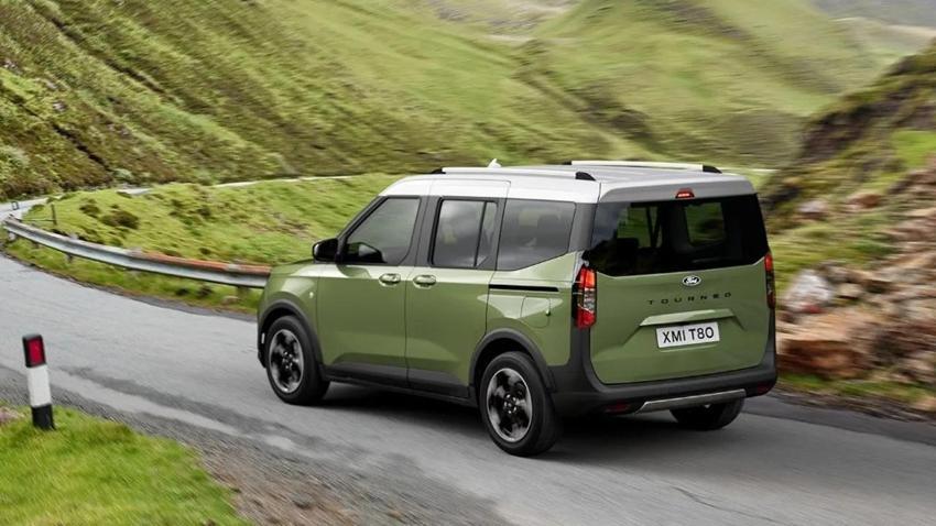 Doblocu eniştelere kötü haber! Ford Tourneo Courier fiyatları güncellendi!