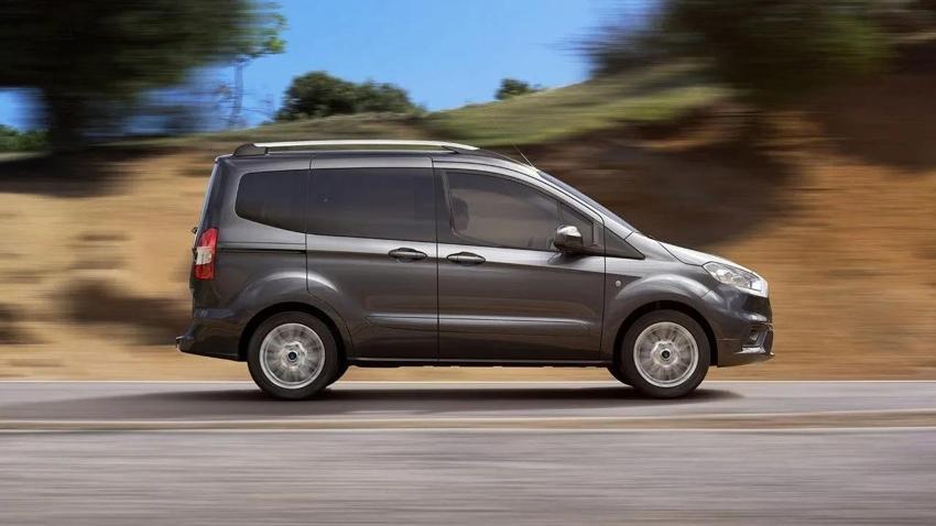 Doblocu eniştelere kötü haber! Ford Tourneo Courier fiyatları güncellendi!