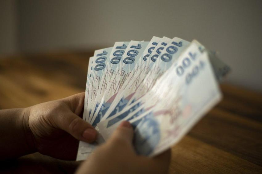 Çalışan emekliye 5 bin TL emekli ikramiyesinde yeni gelişme! Hesaplara yatıyor tarih verildi