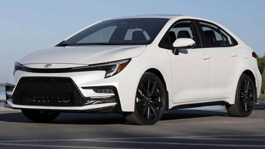 Toyota Corolla indirimin çılgınlığını 2023'ün sonunda yaptı! Bu fiyatı kimse beklemiyordu