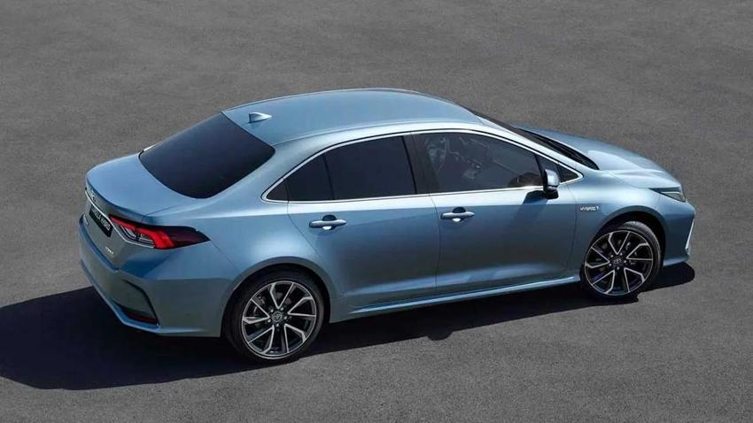 Toyota Corolla indirimin çılgınlığını 2023'ün sonunda yaptı! Bu fiyatı kimse beklemiyordu
