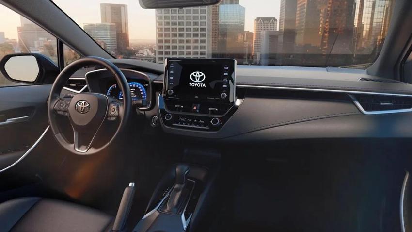 Toyota Corolla indirimin çılgınlığını 2023'ün sonunda yaptı! Bu fiyatı kimse beklemiyordu