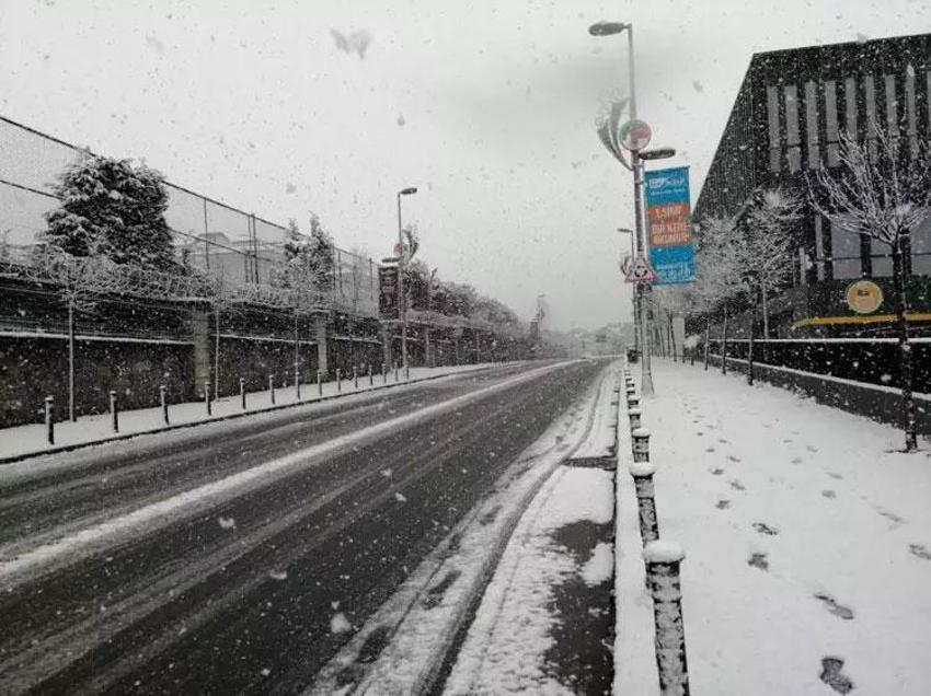 Kar yağışları geri dönüyor! Meteoroloji İstanbul için tarih vererek uyardı