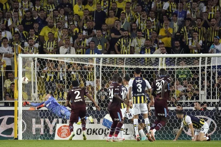 Fenerbahçe'de derbi öncesi deprem! Kadrodan çıkardı, ilk 11 belli oldu