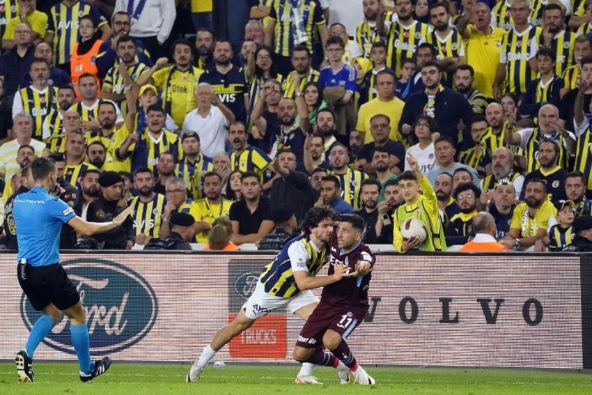 Fenerbahçe'de derbi öncesi deprem! Kadrodan çıkardı, ilk 11 belli oldu