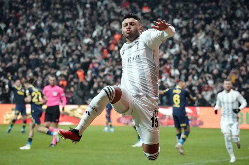 Spor yazarları Beşiktaş - Fenerbahçe maçı için ne dedi? 'İnanılır gibi değil, 80 dakika nasıl sahada kalır!'