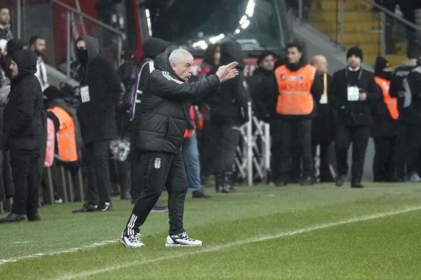 Beşiktaş - Fenerbahçe maçındaki penaltı ve iptal edilen kırmızı kart kararlarını Fırat Aydınus değerlendirdi