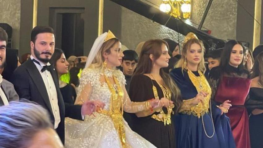 Düğünde dudak uçuklatan takı! Korumalarla güvenlik önlemi alındı