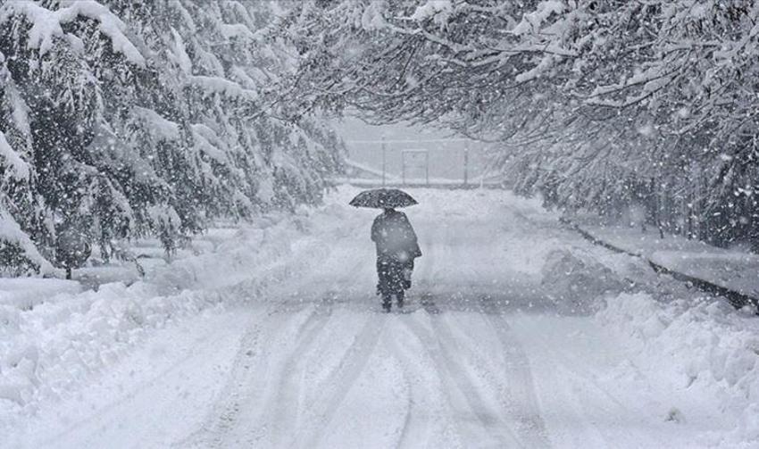 Hafta sonu lapa lapa kar geliyor, okullar aniden tatil edilebilir: Meteoroloji yılbaşından önce yoğun kar yağışı uyarısını yaptı!