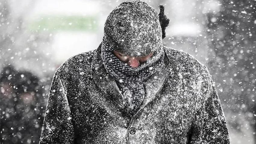 Hafta sonu lapa lapa kar geliyor, okullar aniden tatil edilebilir: Meteoroloji yılbaşından önce yoğun kar yağışı uyarısını yaptı!