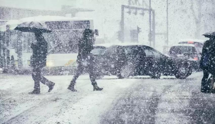 Yoğun kar yağışı yılbaşından önce geliyor: Meteoroloji Aralık ayı müjdesini verdi: Kar günlerce yerde kalacak!