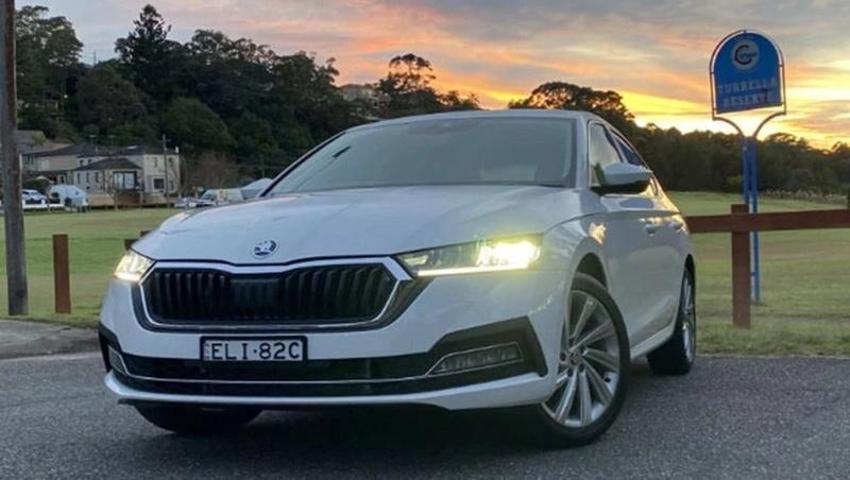Skoda Octavia 2023 fiyatını yeni yıla taşıdı: Bayide pazarlığı bile var!